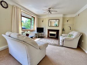 Lounge- click for photo gallery